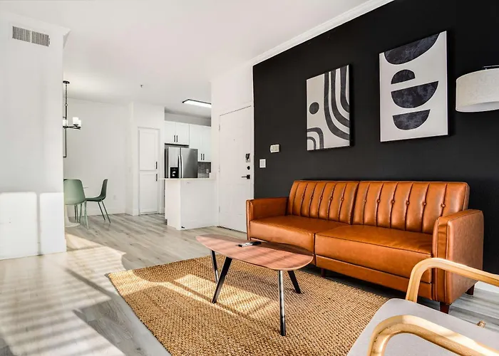 Apartment Boulevard 1br By Stadium Pool Parking Gym 02